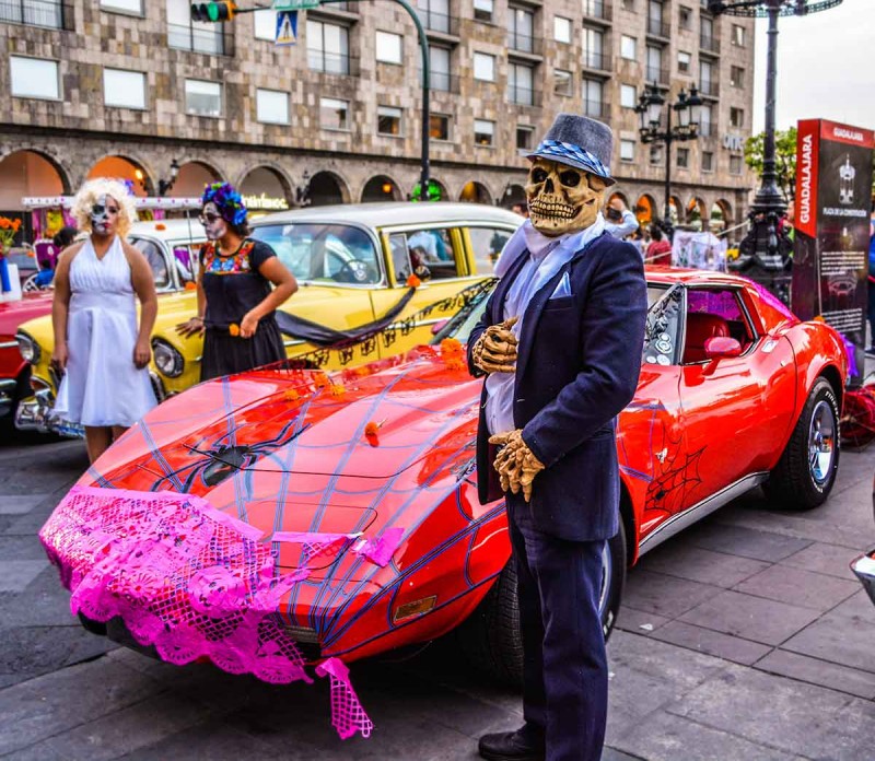 Авто, що їздять Гвадалахарою